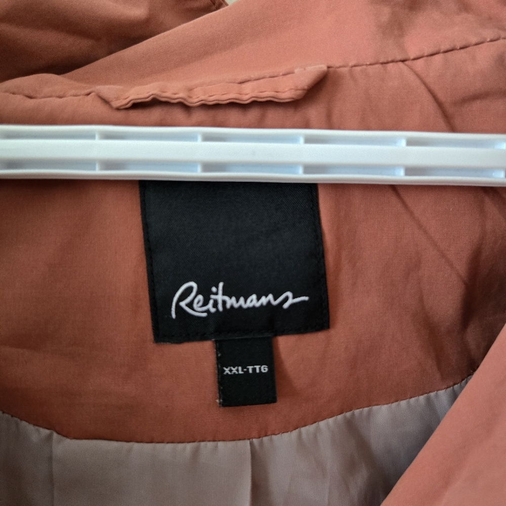 Reitmans XXL Rust Water Resistant Rain Jacket With Detatchable Oversized Hood - Picture 3 of 9